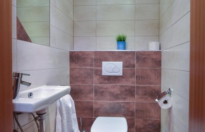 Wc UG