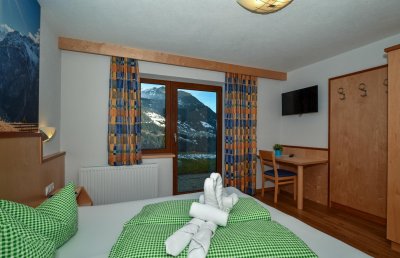 Schlafzimmer UG