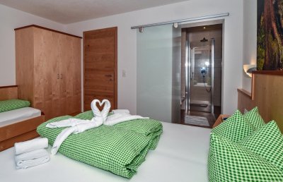 Schlafzimmer EG