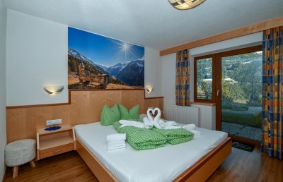 Schlafzimmer UG